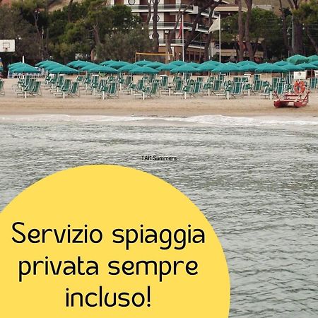 Hotel Astoria Pineto Εξωτερικό φωτογραφία