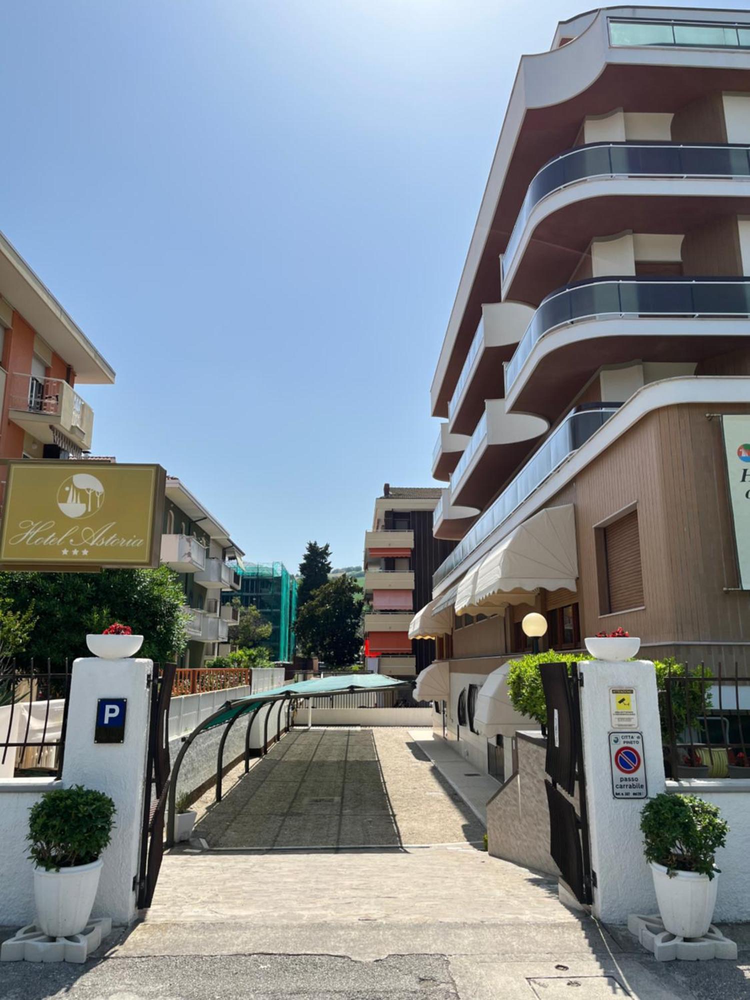 Hotel Astoria Pineto Εξωτερικό φωτογραφία