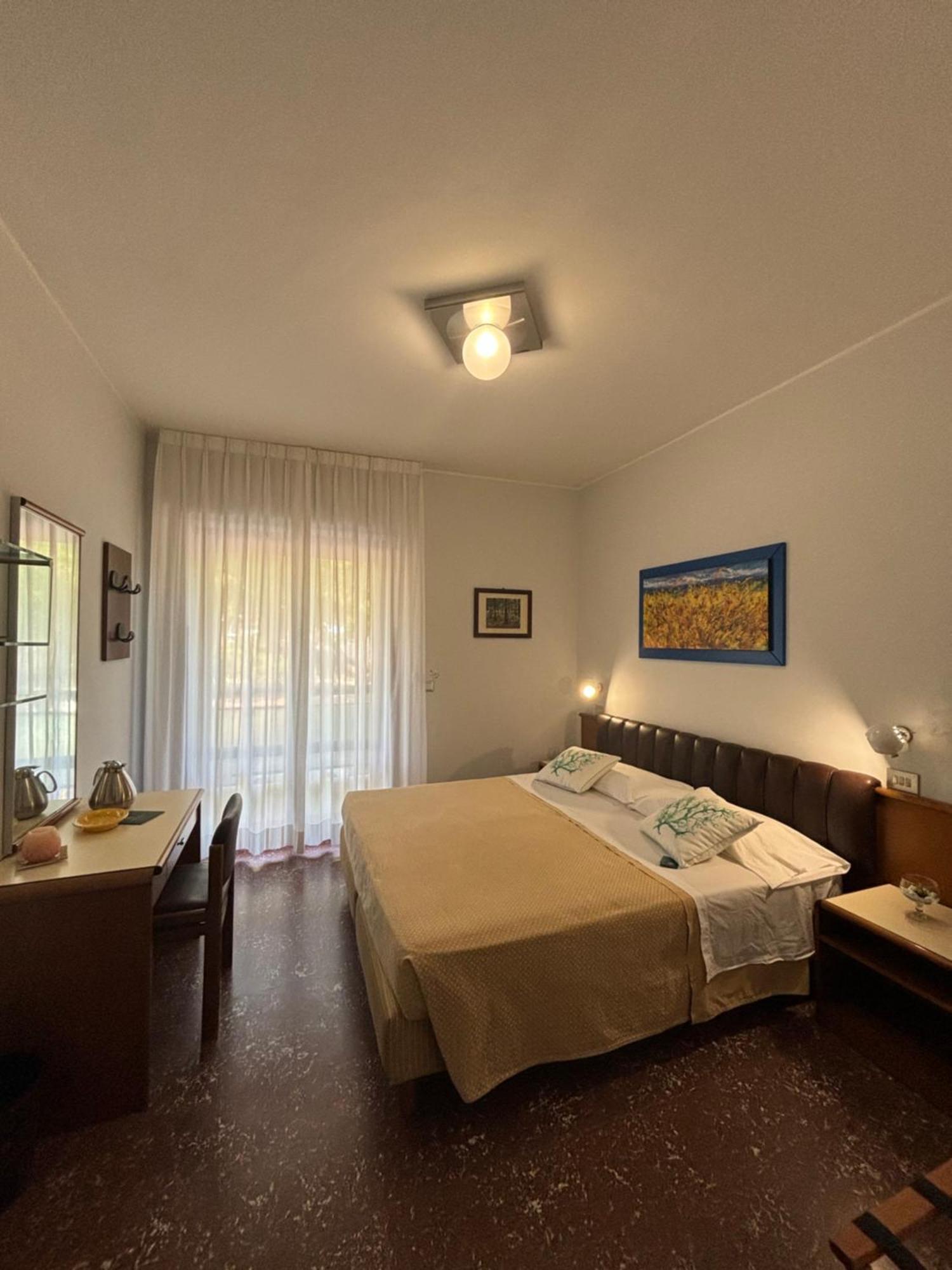 Hotel Astoria Pineto Εξωτερικό φωτογραφία